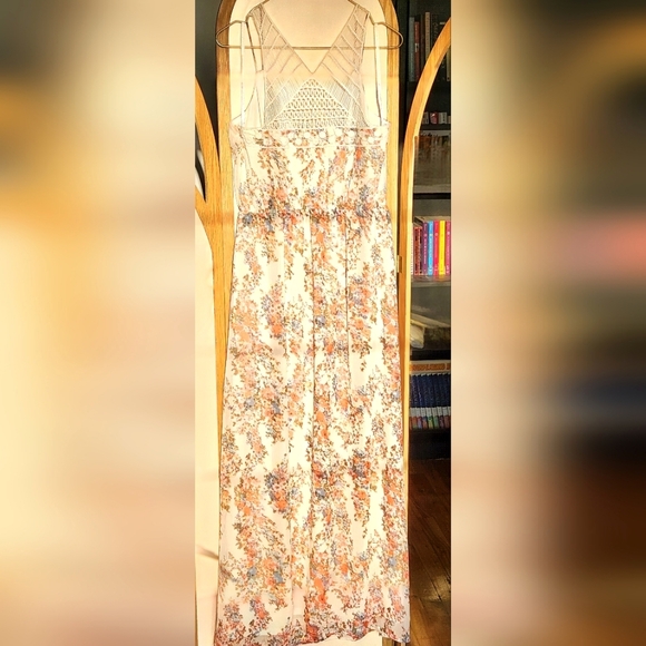 Dynamite Bright Floral Chiffon Maxi Dress W/Crochet Back Detail Size Medium - Picture 4 of 16